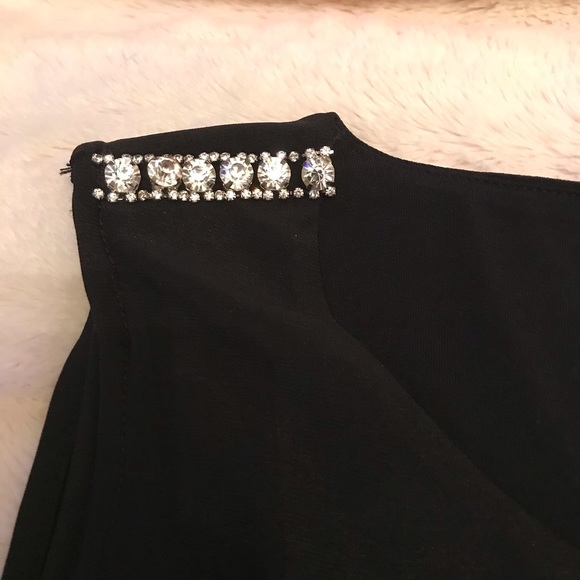 Special occassion LBD dress flattering xs - Picture 3 of 8